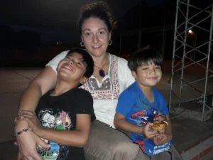 ARIADNA BURRIEZA JUNTO A NIÑOS - 2019