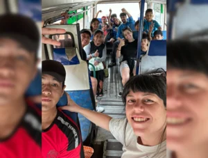 Voluntarios en el micro